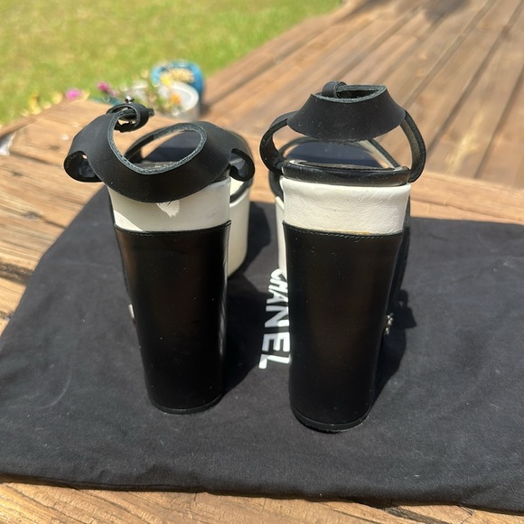 Chanel shoes - Picture 3 of 10